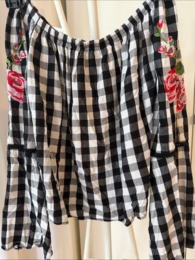 Black and White Gingham Off-Shoulder Blouse with Rose Embroidery